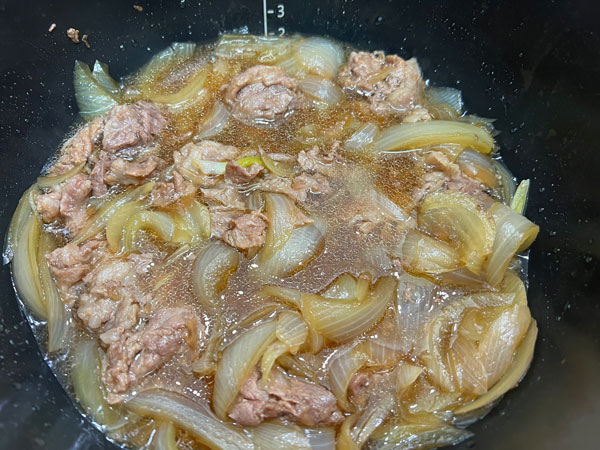 ホットクックで牛丼（完成・混ぜたところ）